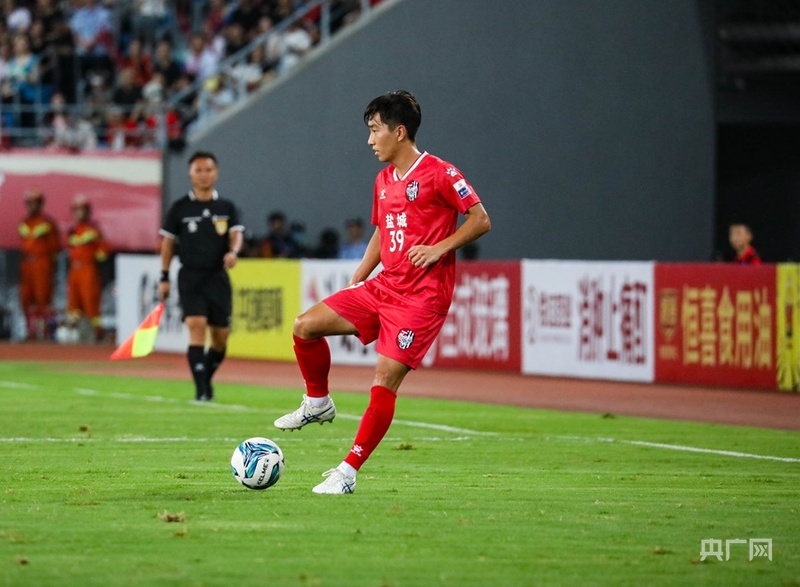 啸告诉记者, AA 啸告诉记者, AA