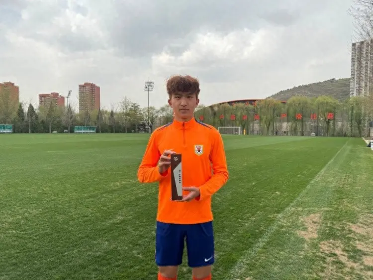 AA, cn, 经伤无大碍 AA, cn, 经伤无大碍