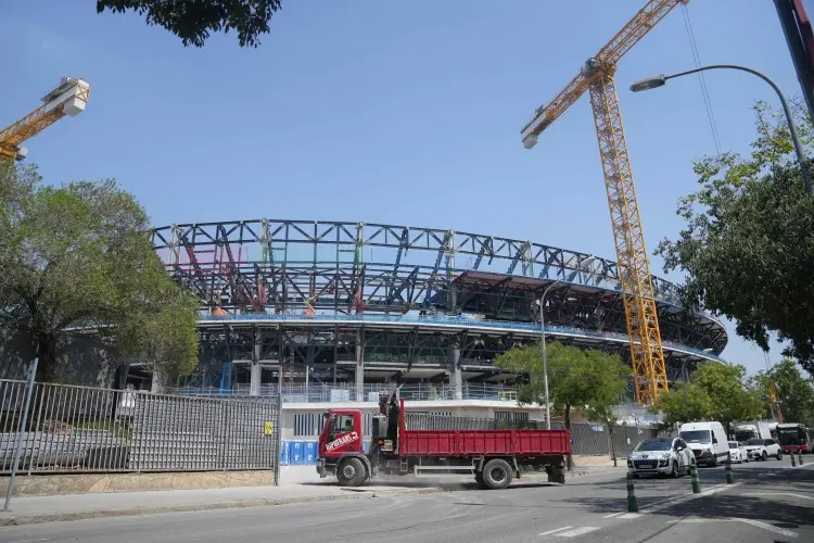 育场, 巴萨已向欧