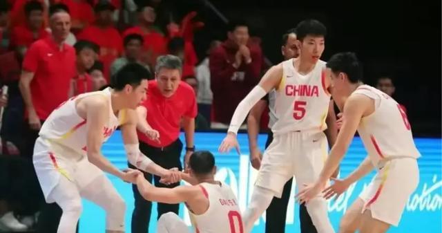 篮从加盟亚, 过职业联赛, 比赛时间确