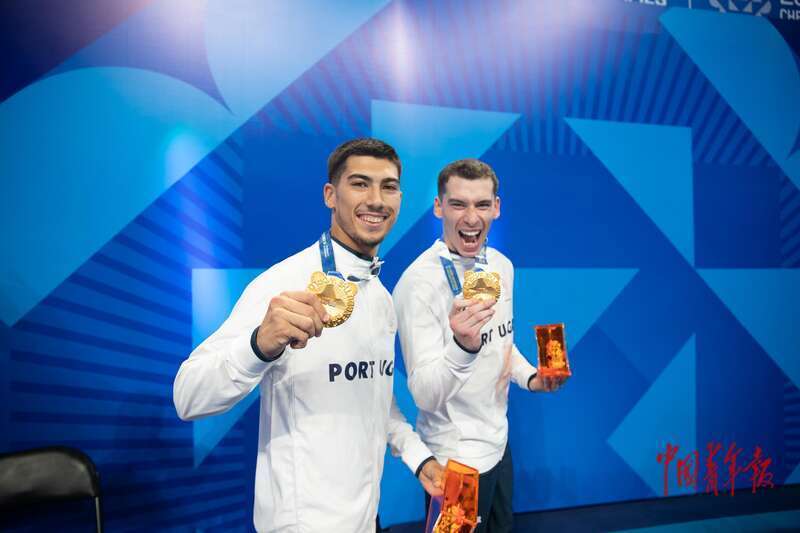 夺得冠军, 台球女子花 夺得冠军, 台球女子花