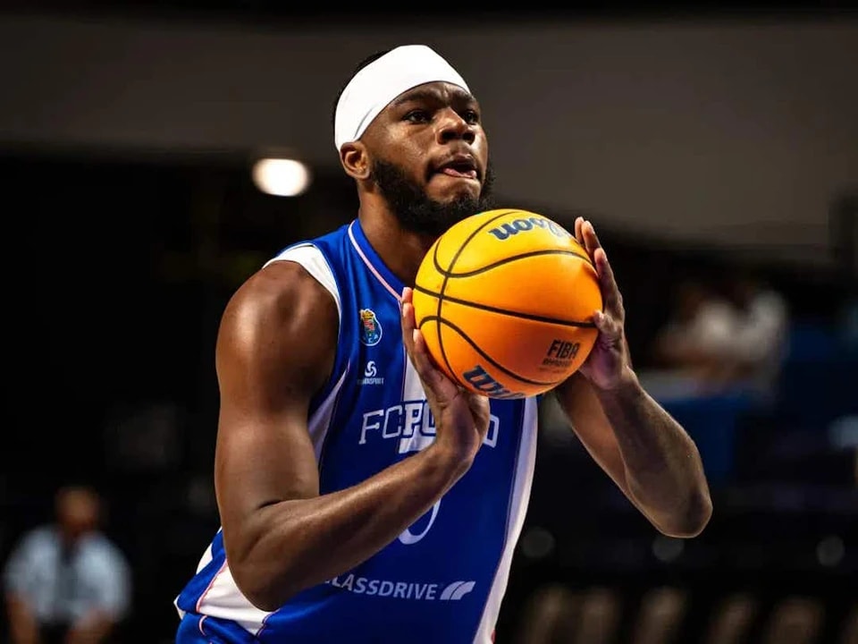 沙隆埃兰, 击败了瑞士